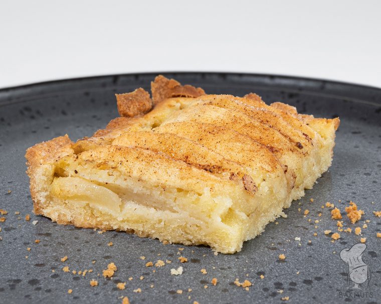 Nog een tip: je kunt het deeg en de frangipane ook prima een dag van