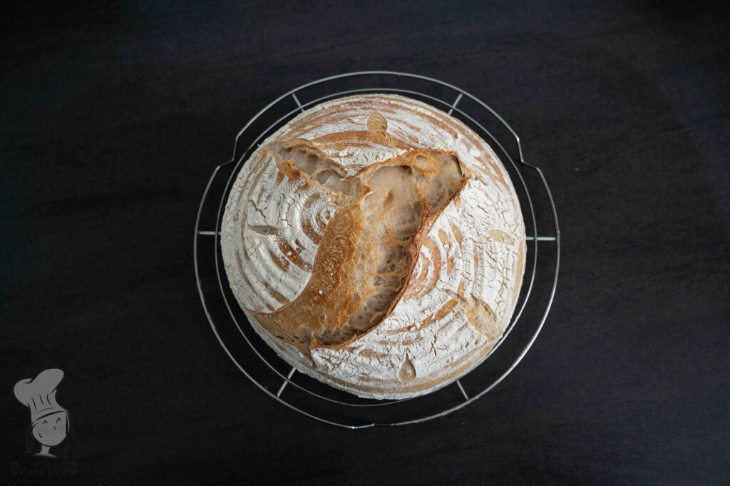 Zuurdesembrood basisrecept met goedkope bloem - recept van Bakmuts