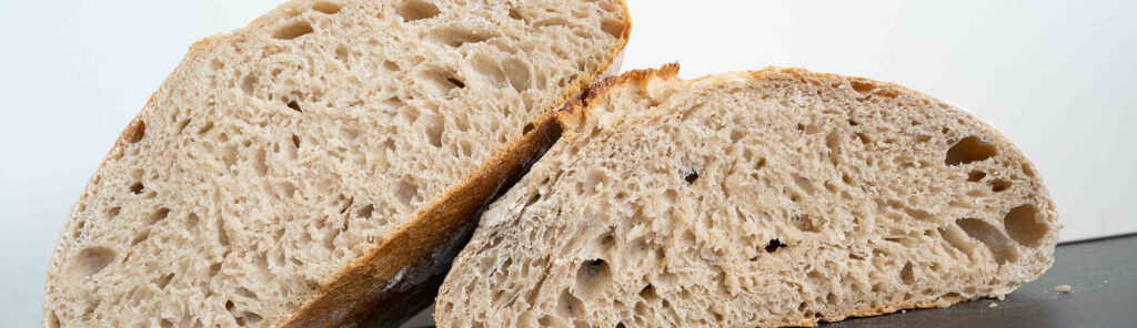 Zuurdesembrood basisrecept met goedkope bloem - recept van Bakmuts